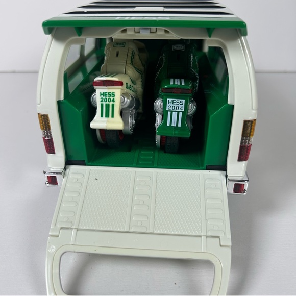 2004 HESS Truck Sport Utility Vehicle And Motorcycles 40th Anniversary Edition - Picture 5 of 7